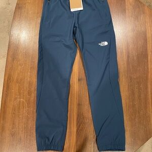 NWT The North Face youth M pants
